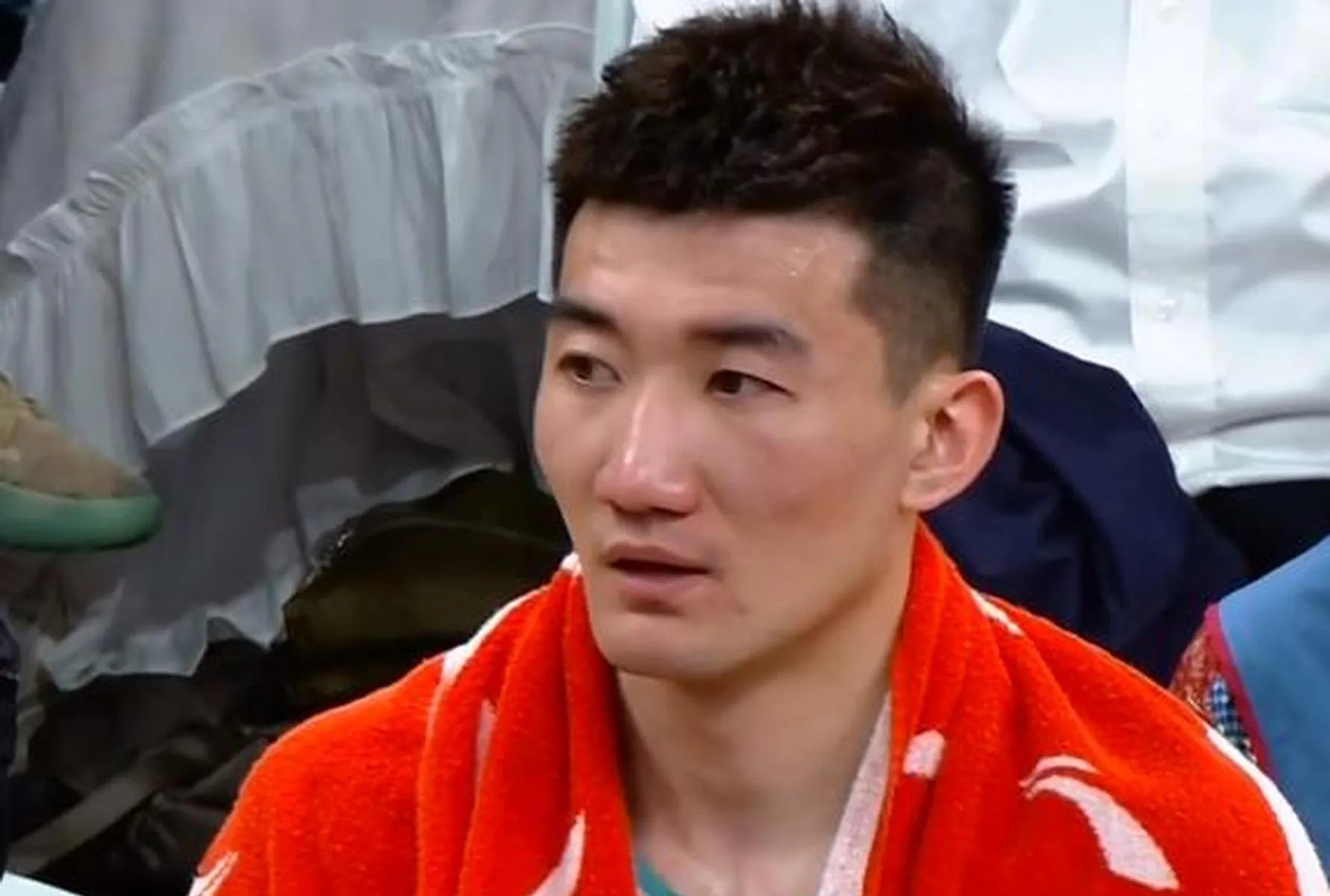 包含转会期广厦男篮调整名单以备中超，遗憾出局环节打磨，话题不断，阵容厚度经受考验的词条