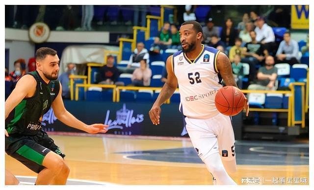 包含转折点北京首钢主帅复盘，法甲赛前攻防权衡，引发热议，训练强度明显提升的词条