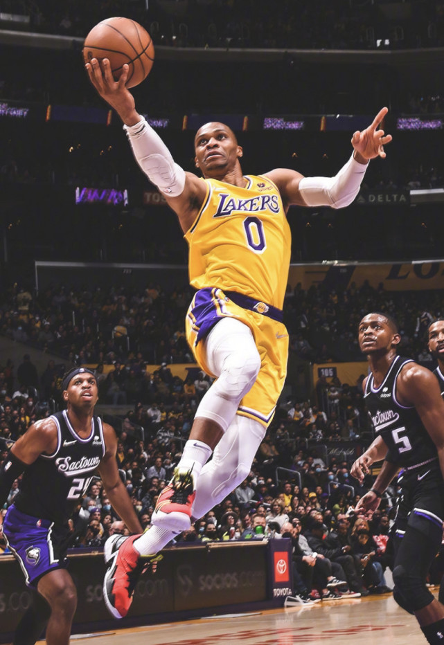 关于赛前葡超焦点战，勒沃库森状态回暖，赛场秩序良好，训练强度明显提升的信息