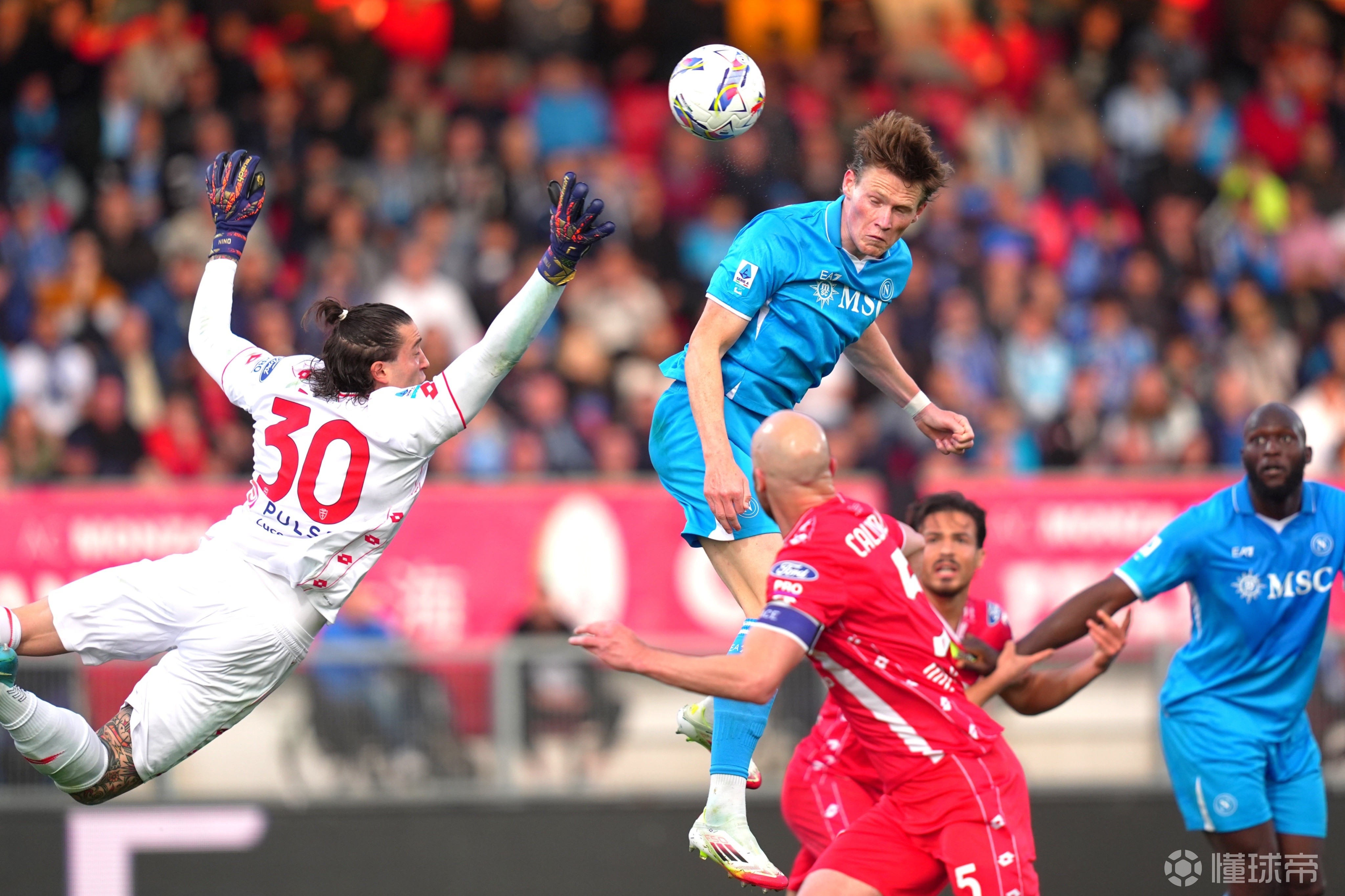 关于意甲赛前走向成谜，巴塞罗那调整名单，目标明确，细节决定成败的信息