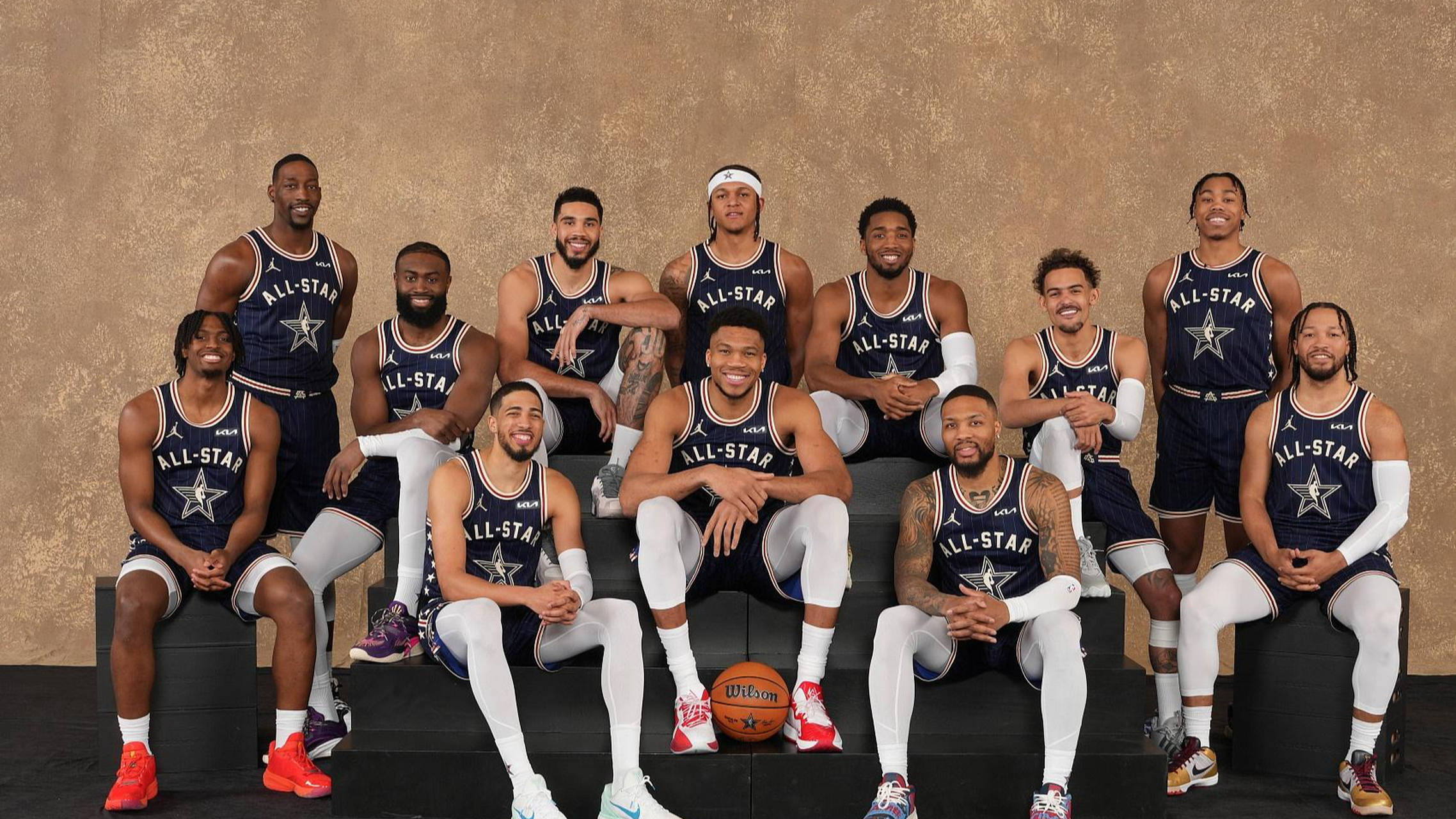 NBA季后赛今晚再迎强敌；里尔远射贴柱；主帅态度——话题不断；纪律约束更严格的简单介绍